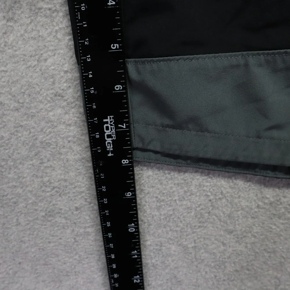 Under Armour Shorts Mens Small Loose Activewear Gym Training Athletic Black Gray
